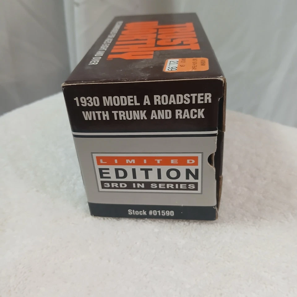 Trust Worthy 1:25 литая модель 1930 года родстер багажник, грохочущее сиденье коробка для монет - Изображение 3 из 4