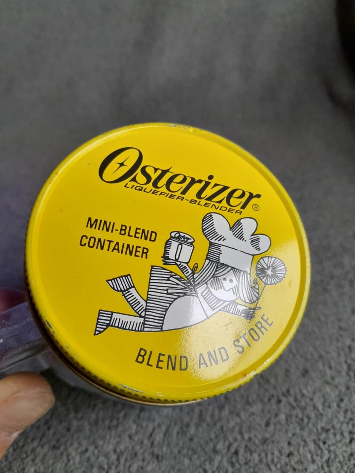 De colección Oster Osterizer Mini Mezcla Tienda Contenedor de Plástico Taza con Tapa 4 Onzas Foto 2 de 4