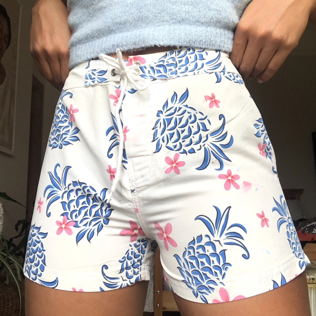 White shop pineapple shorts