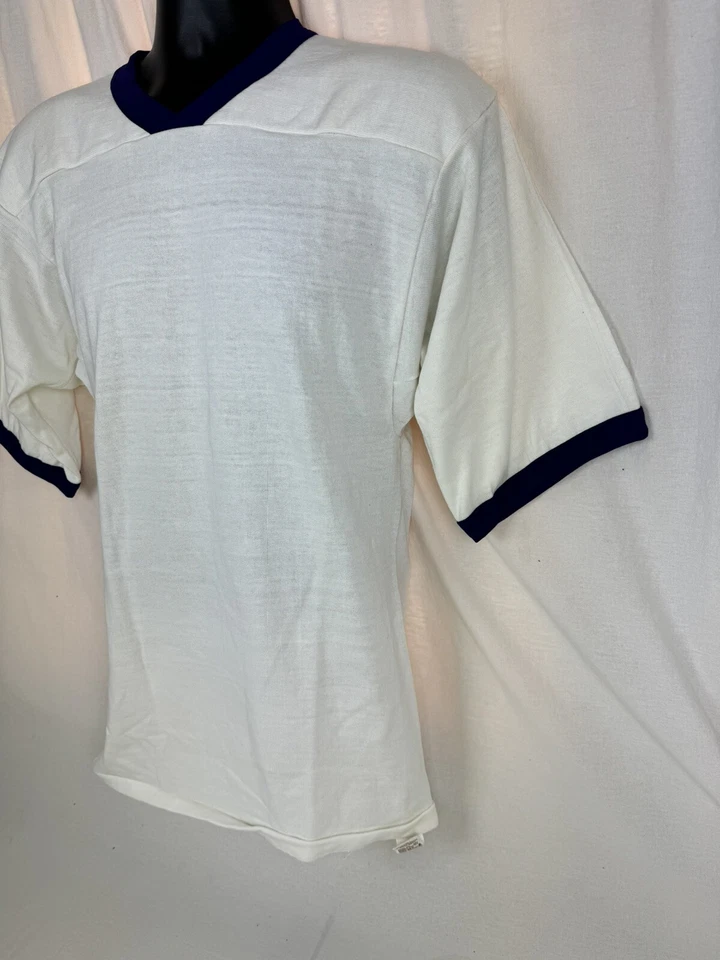 Camiseta deportiva vintage Russell Athletic Streetwear pequeña blanca/púrpura años 70 NOS dorada T Foto 4 de 4