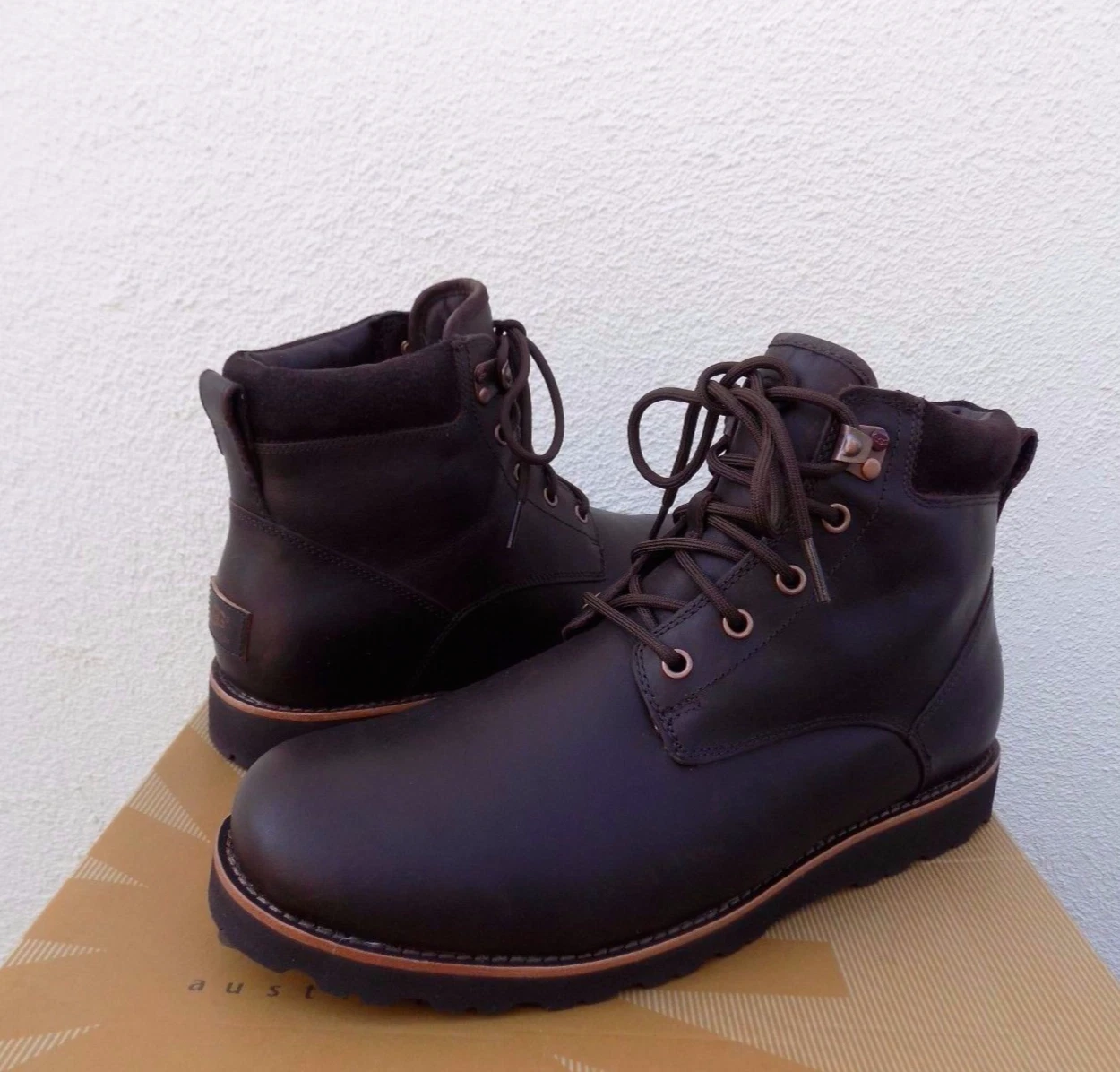 UGG SETON STOUT WATERPROOF LEATHER/ SHEEPWOOL SNOW BOOTS, US 8/ EUR 40.5 ~NIB