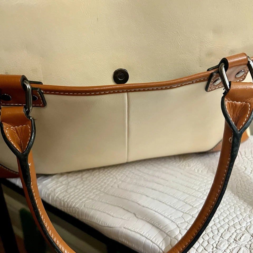 BOSTANTEN MACHK Maletín Bolso Acolchado Laptop Bandolera Crema - Cuero Bronceado Foto 4 de 4