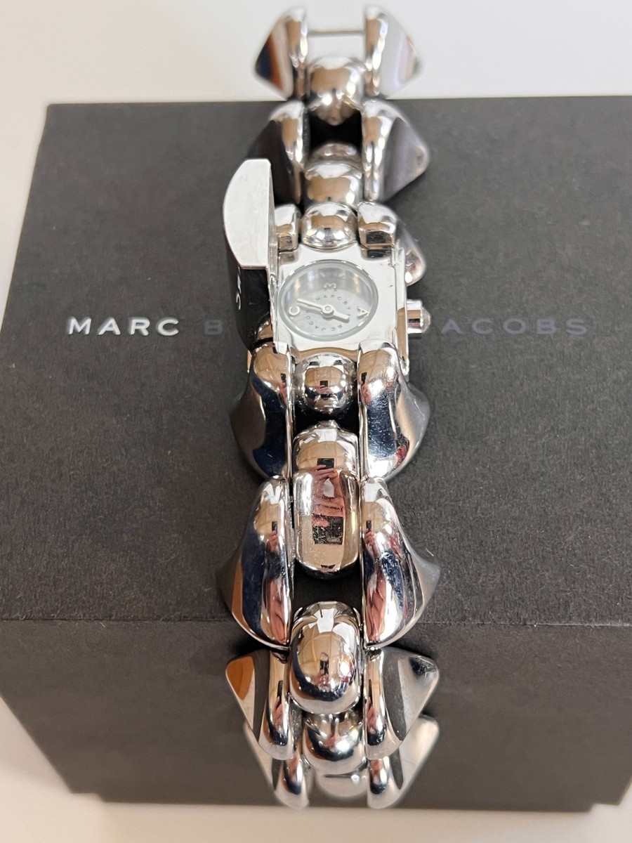 MARC JACOBS FASHION COLLECTION HIDING TIME FACE WATCH  display picture 2