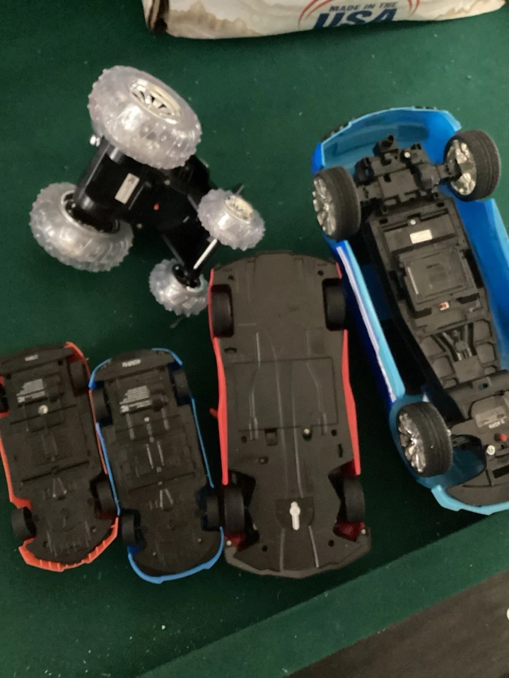 Lot of 5 Remote Control & Toy Cars – Mixed Styles & Sizes – Corvette, Mustang GT - Image 3 of 4