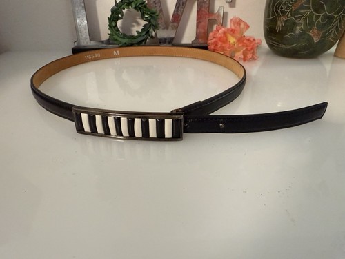 Black Leather Belt Unique Blk & White Leather Striped Buckle Vtg Size M 28"-32" - Picture 11 of 15