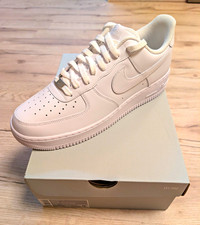 Nike Air Force 1 '07 Sneaker Low Top Weiß Herren EU 45,5 Neu mit Karton