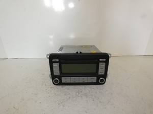 Radio  VW Golf V 5 BJ06 5tr.   1,6l BSE 5Gang  1K0035186R  Code erforderlich !!!
