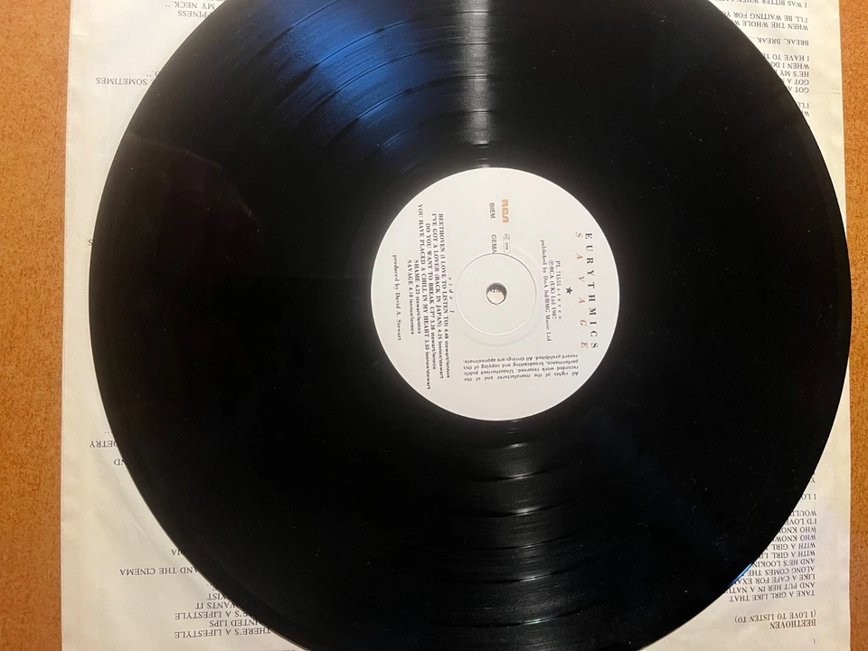 Disque vinyle Eurythmics « Savage », 1987 - Photo 3/3