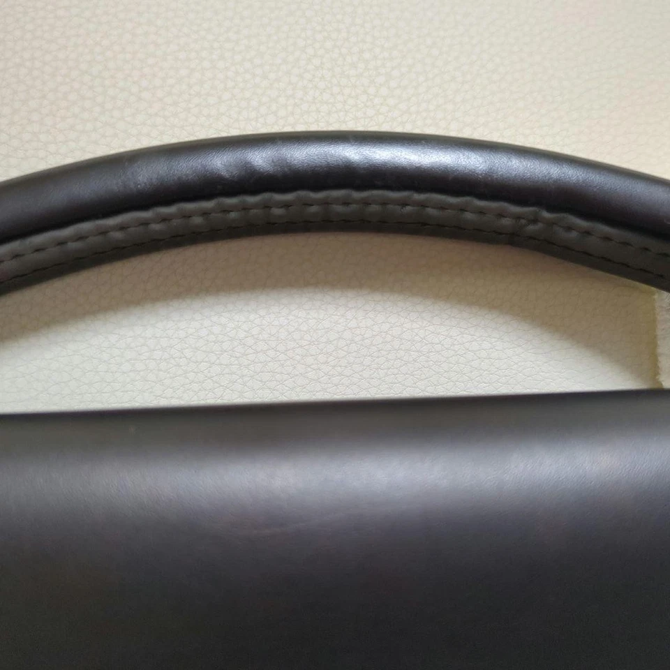 Bolso de negocios Prada negro de nailon de cuero maletín delgado usado Foto 3 de 4