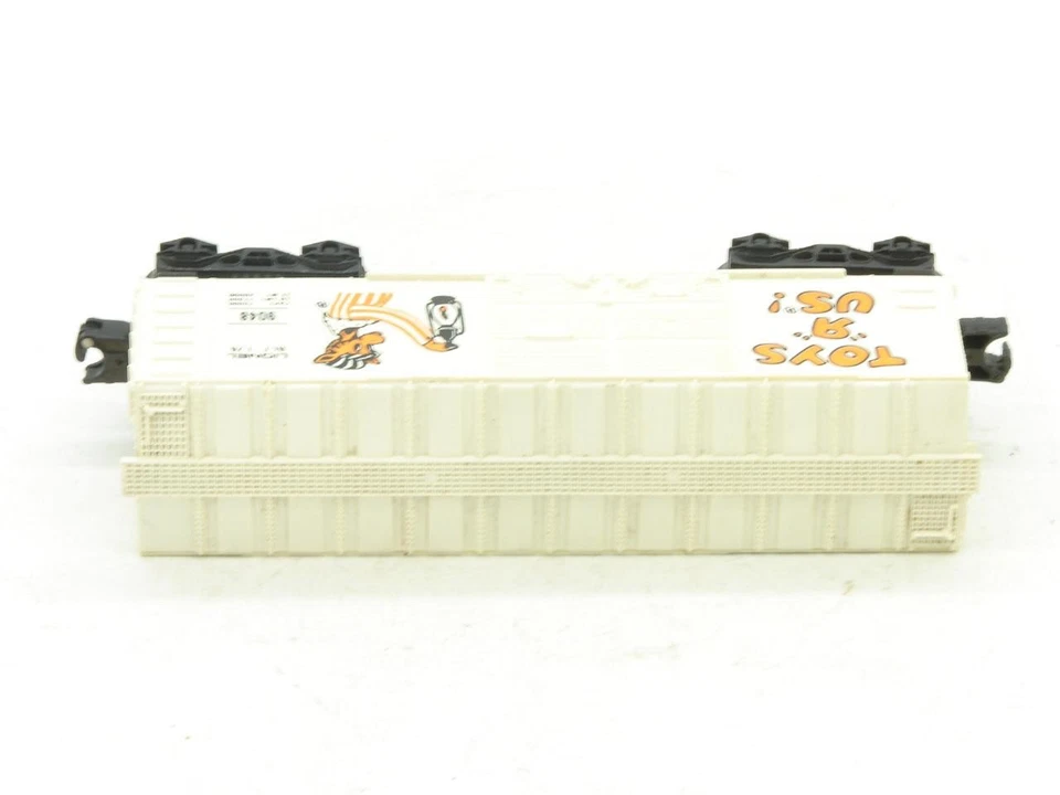 Lionel O Gauge O-27 Toys R Us Geoffrey Brakeman Box Car 9048 VGC - Image 3 of 4