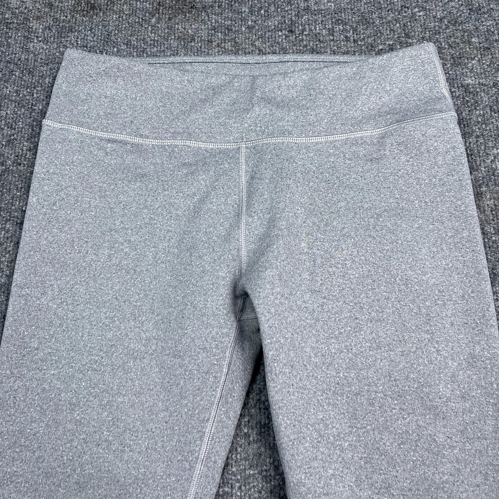 fabletics cropped athletic active yoga leggings
