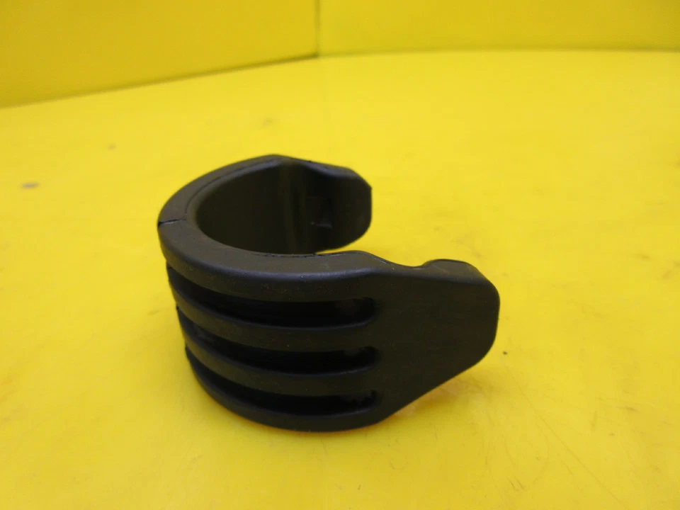 原始设备制造商 YAMAHA YZ250F WR250F YZ426F YZ450F 燃油罐储罐橡胶损坏套装 — 第 3/4 张图片