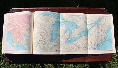 Pergamon World Atlas. Pergamon Press. Oxford, London, New