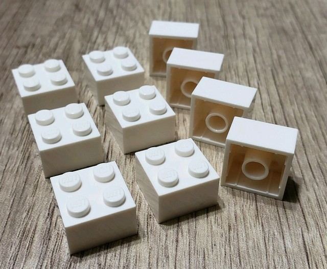 Lot of 10 LEGO 2 x 2 WHITE Square Brick Pieces Part 3003. Build