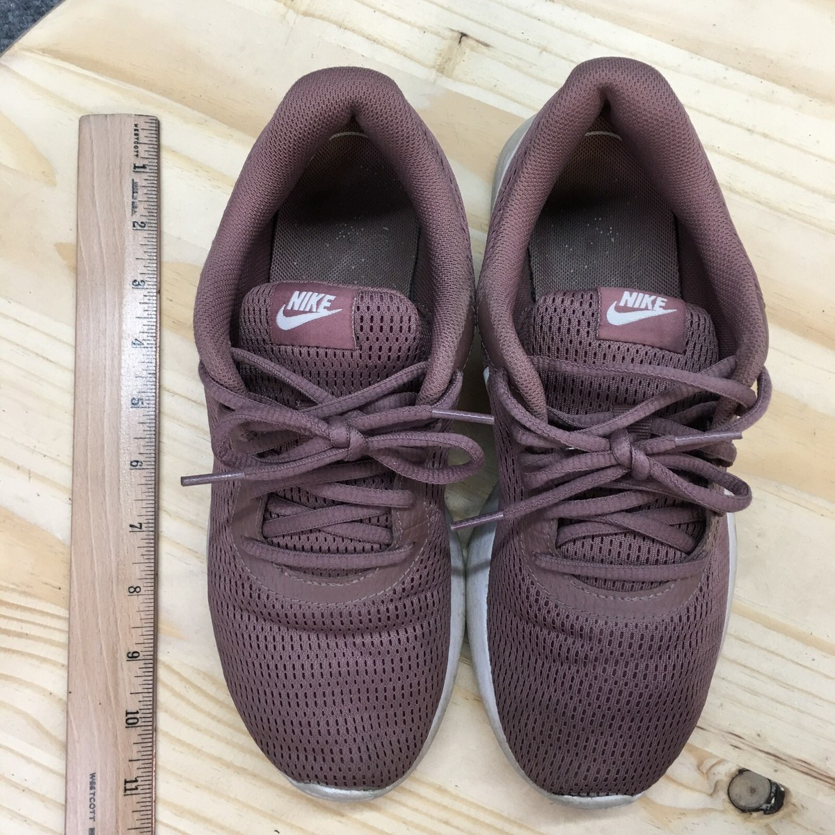 Nike Shoes Womens 8 Tanjun Running Sneakers Purple Mesh Round Toe