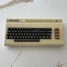 Vintage Commodore VIC 20 missing 9  0 keys