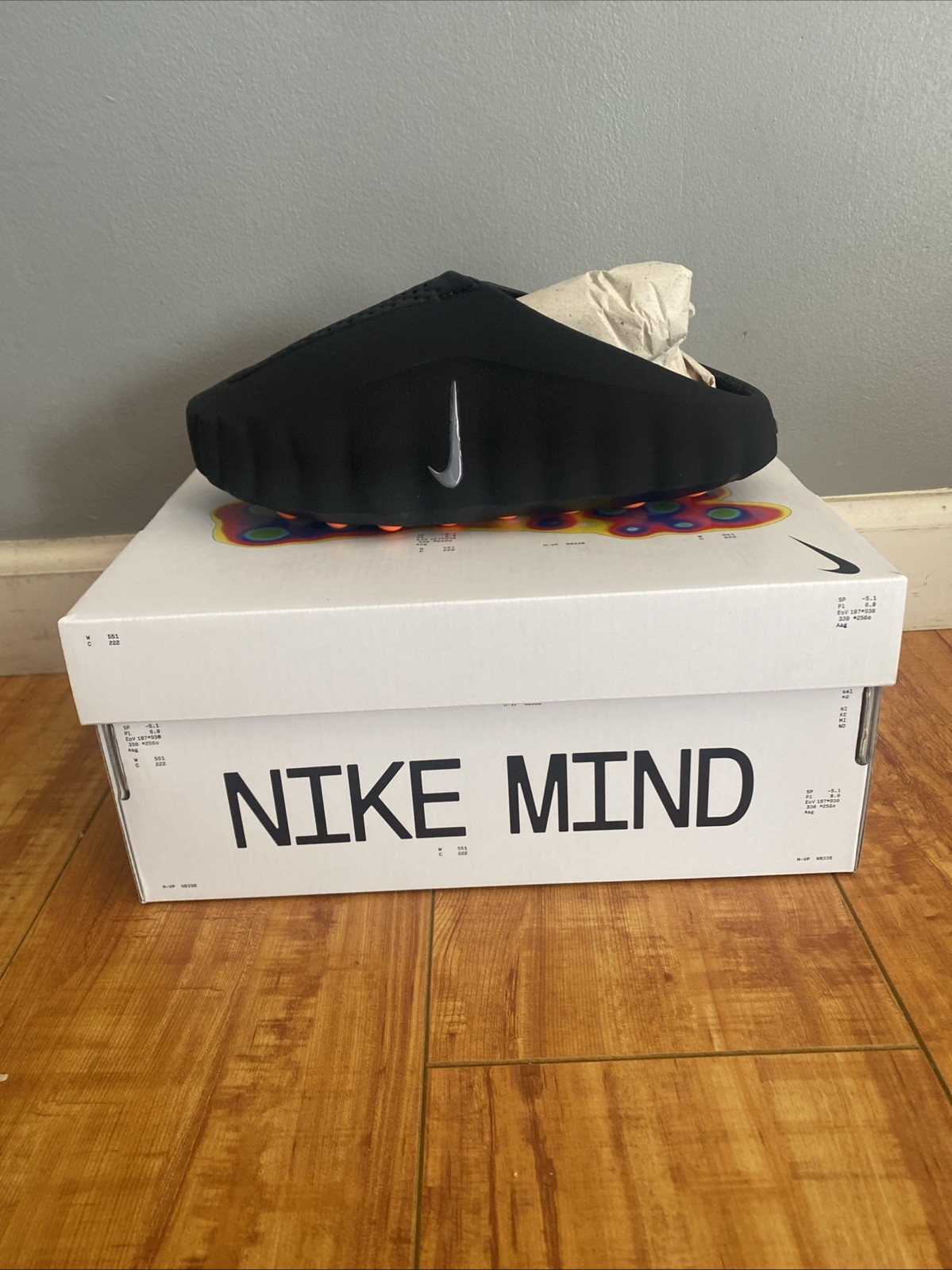 New In Box Size 8 - Nike Mind 001 Black W