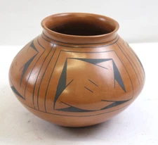 Vintage Mata Ortiz Olla Pottery  - 7"  Signed by Lourdes Lopez