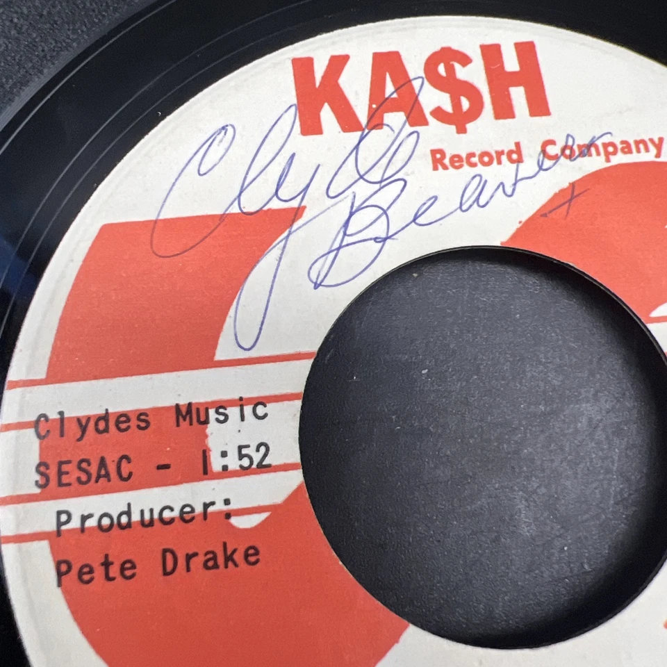 Ka$h record company Clyde Beavers SIGNED 7in record I’d rather fight than switch - Image 2 of 4