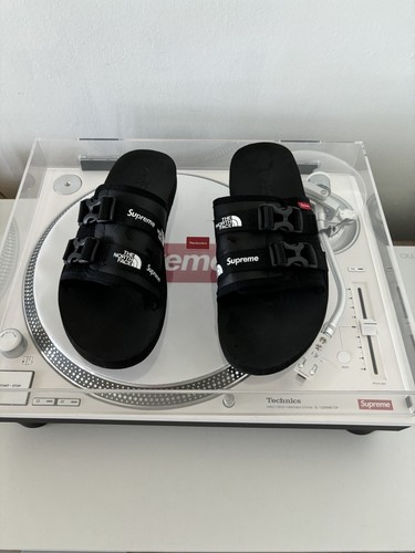 Größe 7 - Supreme x The North Face Trekking Sandale schwarz gebraucht wie 10 Mal getragen