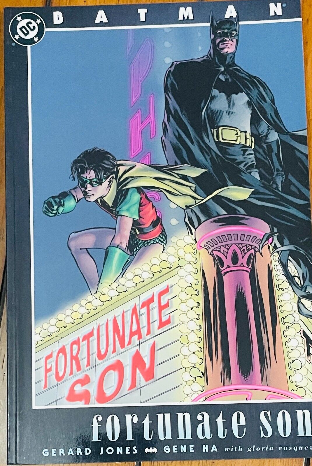 ZONA FRANCA COMICS: BATMAN FORTUNATE SON - DC GRAPHIC NOVEL