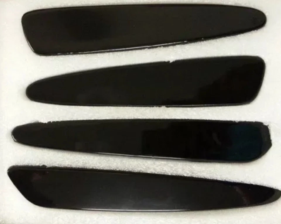 2005-2013 C6 Corvette ORACLE SMD Concept Black Ghosted LED Side Markers (Set) - Image 3 of 4