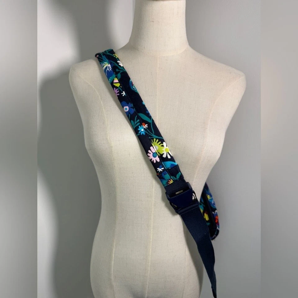 NEW! Vera Bradley Moonlight Garden Iconic Sling Bag Backpack - Image 3 of 4