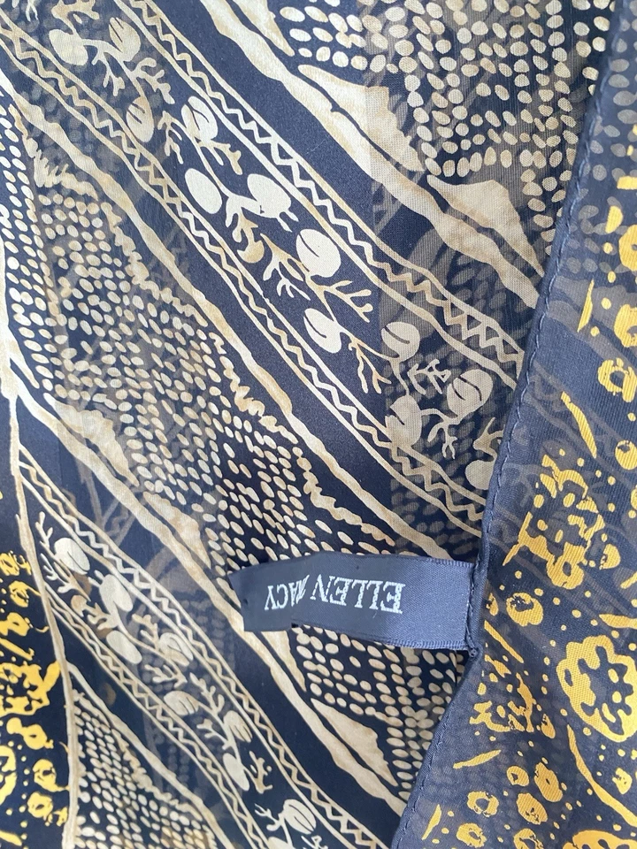 Bufanda de seda ellen tracy 52"/11". Patrón geométrico color negro ex con. M en Corea Foto 3 de 4