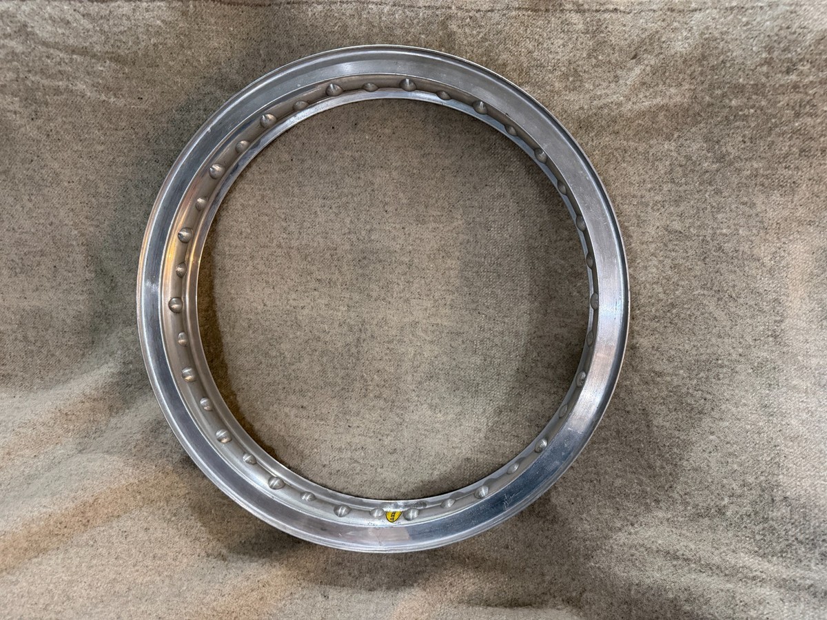 AKRONTホイール F17 R18インチ　ヤマハ　sr400sr500 NOS undrilled Akront 18 x 2.15-36 spoke shouldered Aluminum