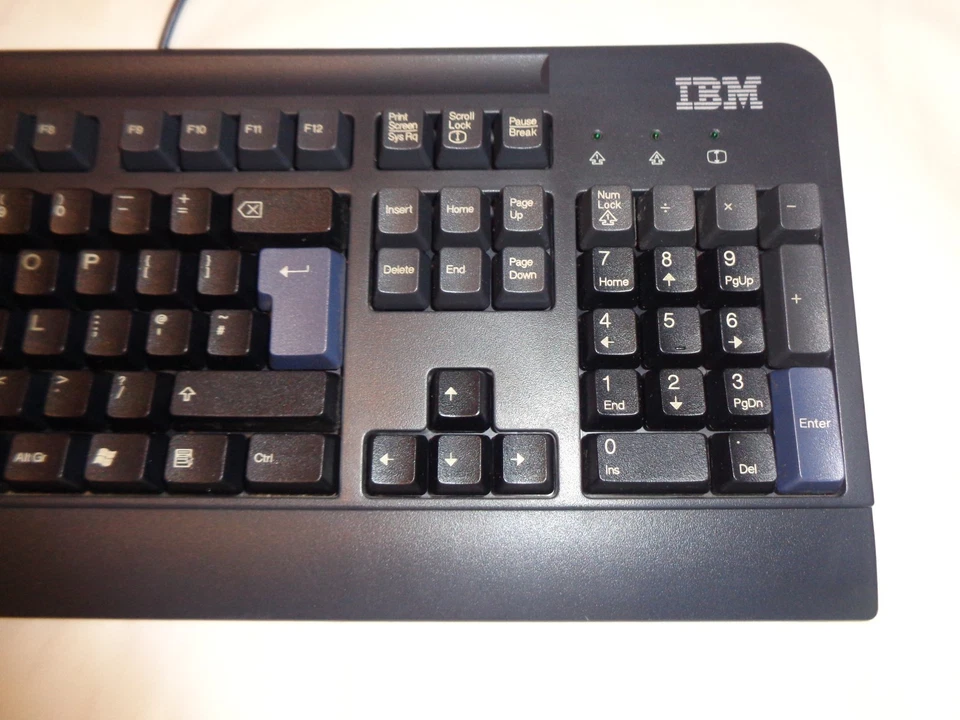 IBM SK-8820 Black PS/2 Keyboard (P/N 89P8337) - Image 3 of 4