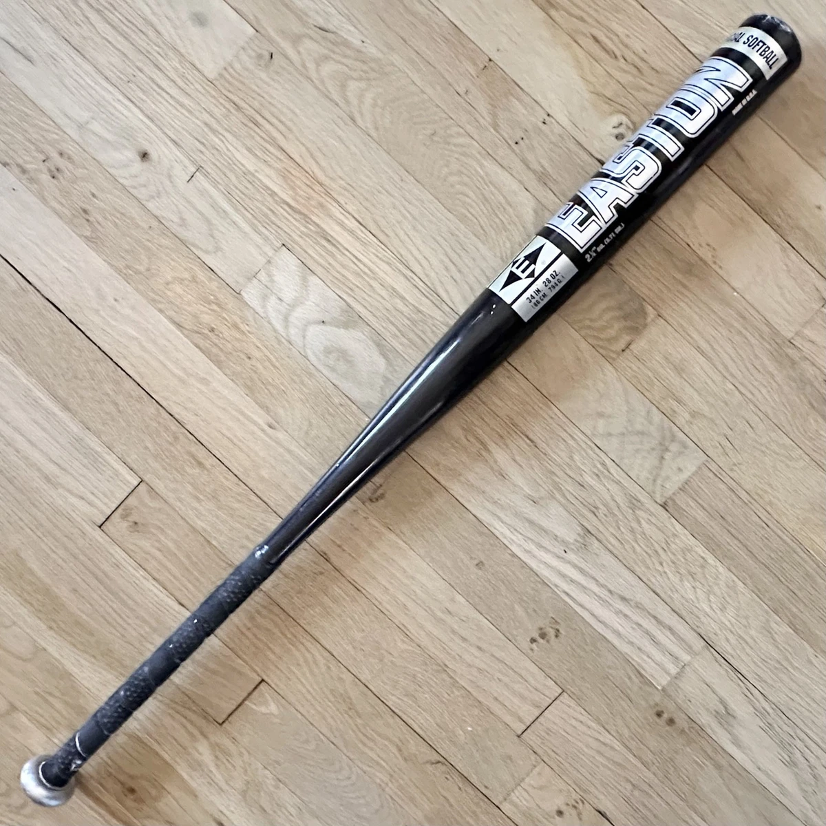 Batte De Softball Easton SK17 – 34 Pouces, 28 Oz, Canon 2 1/4, Noire, Pour Jeune