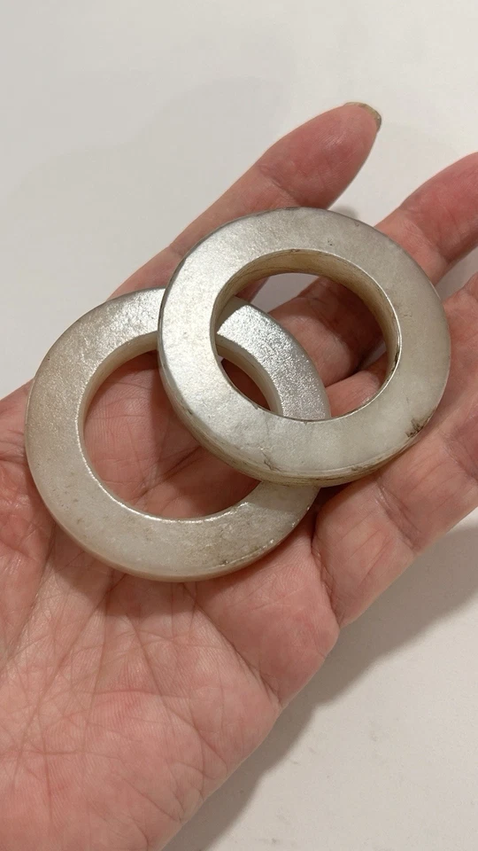 #288: Un par de anillos antiguos de jade nefrita de alta calidad 一对清代白玉环 Foto 2 de 4
