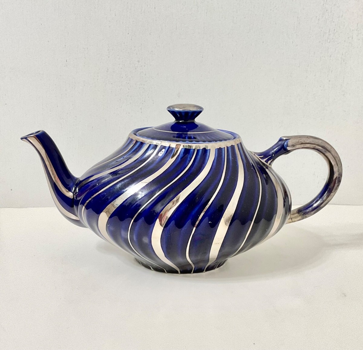 Vintage Arthur Wood Teapot 