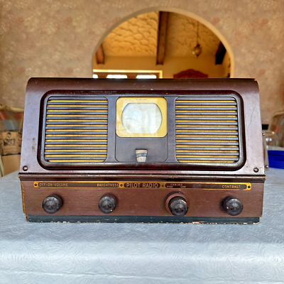 Vintage 1949 Pilot TV-37 3