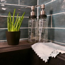 Distributore di sapone inserto per bottiglia 250 ml True Fruits nero acciaio inox upcycling♻