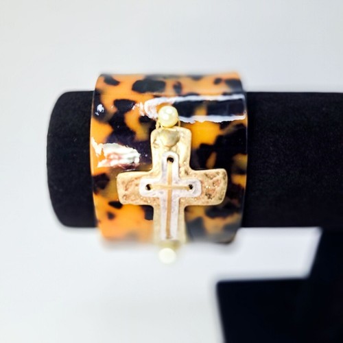 Brazalete con caparazón de tortuga ancho dorado cruz perla acento declaración religiosa - Imagen 3 de 10