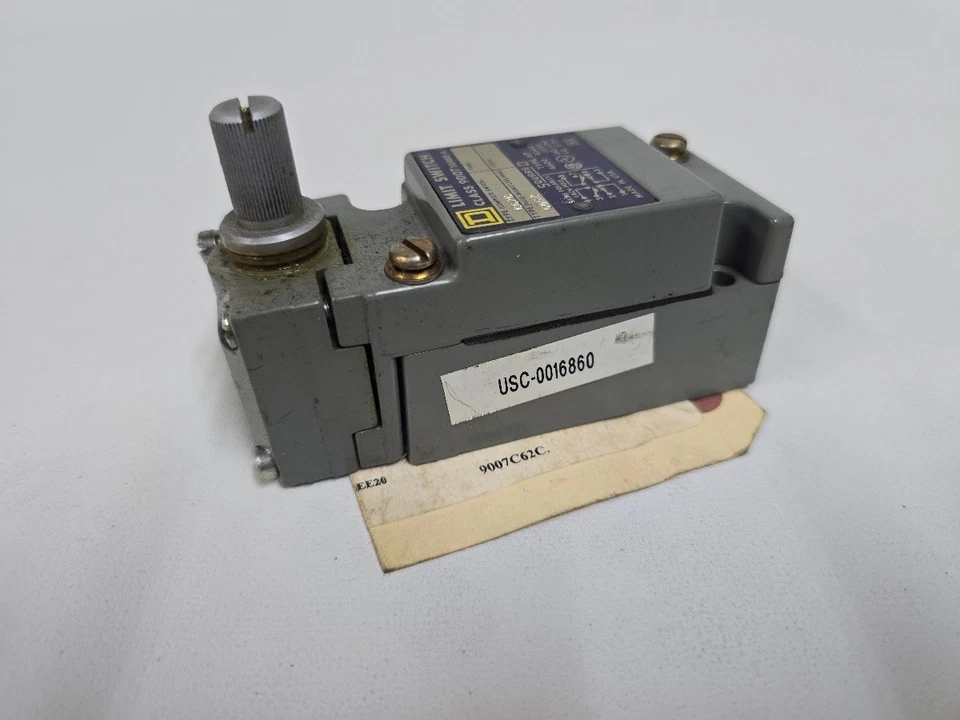 Square D 9007C62C Limit Switch Heavy Duty Rotary Head 10A 600VAC - Image 1 of 4