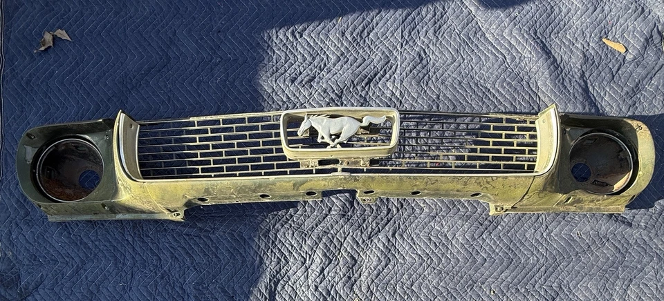 Ford Mustang 1965 1966 conjunto de soporte de faros de parrilla Foto 2 de 4