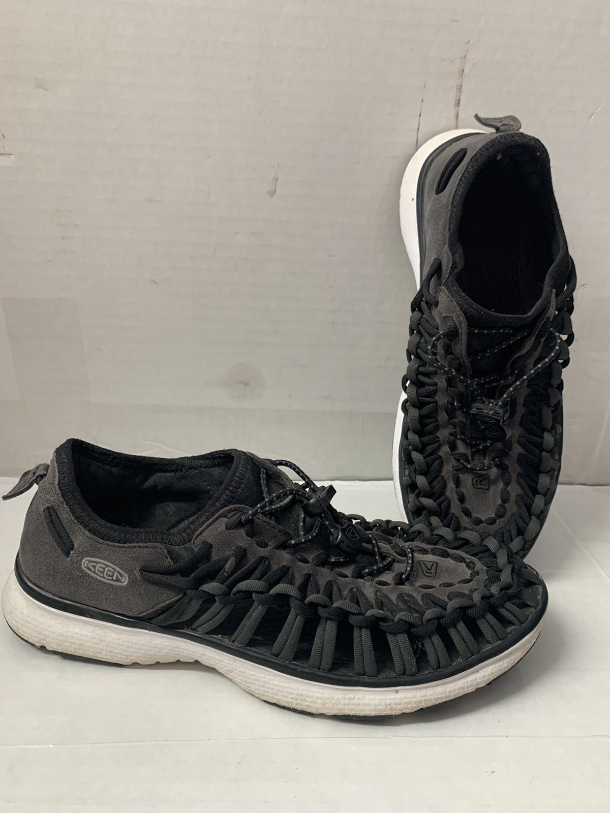 Sneaker Keen Uneek Cord Sport nere grigie escursionismo Bungee Cinch taglia 7 5 STILE RARO