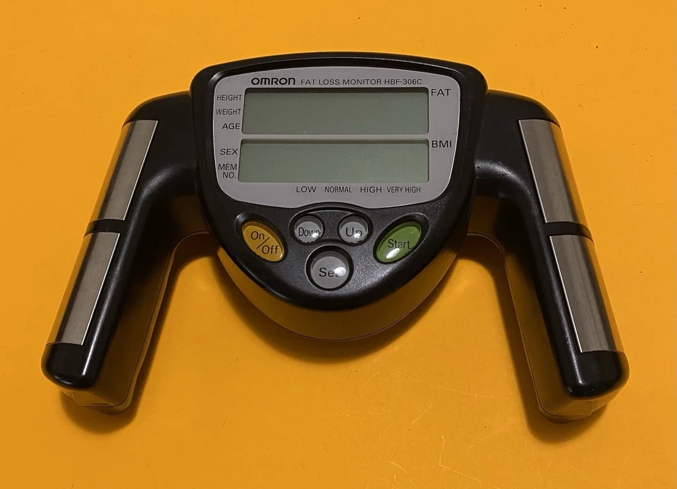 Monitor portátil de pérdida de IMC de grasa corporal OMRON HBF-306CN probado y funcionando Foto 4 de 4
