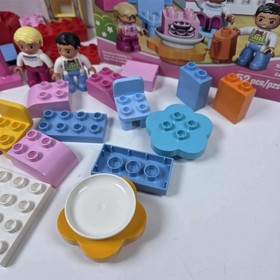LEGO Duplo Caf&eacute; Bakery 10587 Incomplete No Instructions