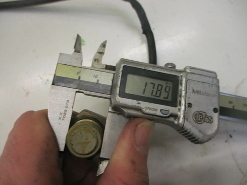 1. KAWASAKI GPZ 1100 ZXT 10 E Sensor SW24 Lüfter Kühler Geber Kühlerschalter