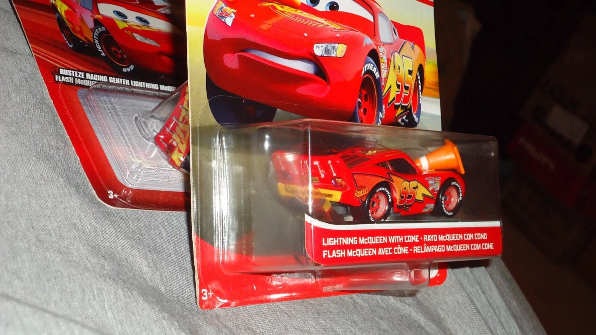 Disney Cars Series 3 Lightning McQueen with Cone Diecast Car