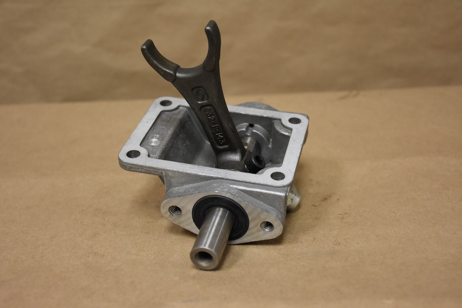 328831-1X CHELSEA PARKER PTO LEVER CONTROL COVER ASSY ( 381 SERIES ...