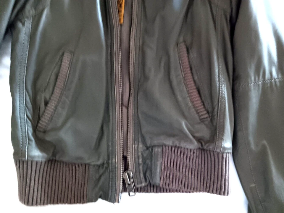 Женская коричневая кожаная куртка Superdry. Маленький. - Изображение 4 из 4