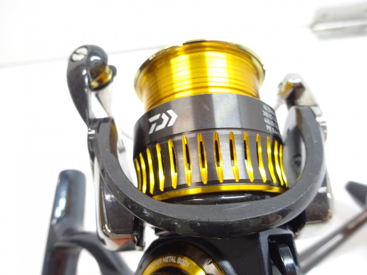 Daiwa 16 Certate 2004 Spinning Reel 4.8:1 64cm Bass Trout Daiwa 16 Certate 2004 Spinning Reel 4.8:1 64cm Bass Trout