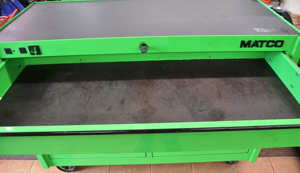 Matco 4s Tool Box Screamin green double bay, has power drawers and