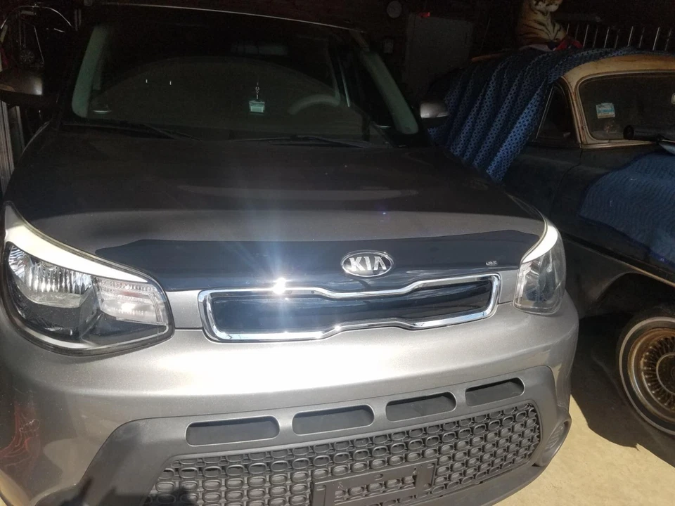 Protector protector contra insectos Husky Smoke AeroSkin adhesivo para Kia Soul 2014-2019 Foto 4 de 4