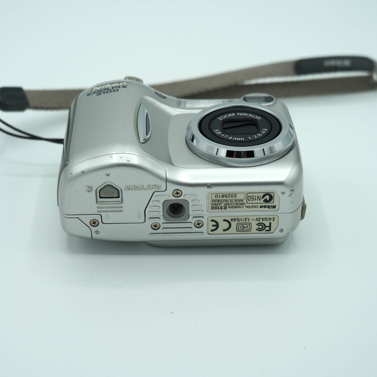 Nikon COOLPIX 3100 3.2MP Digital Camera - Silver - PARTS OR