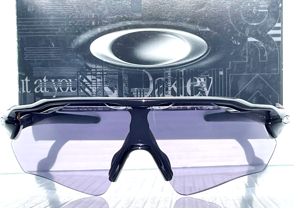 OAKLEY RADAR  EV サングラス PRIZMレンズ ブラック色 NEW Oakley RADAR EV PATH Black w Galaxy PHOTOCHROMIC Clear Lens